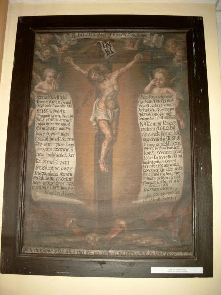 A felújítások során falfestmény maradványokra bukkantak. A 15. századi templomnak értékes maradványa a szárnyasoltár, amelyet a múlt század elején Kovács Balázs plébános talált meg a templom padlásán.