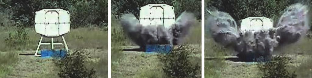 Hazai tükör 38. ábra. A fél VZF robbantásos vizsgálata, (6 kg TNT középen) és a robbanás első pillanatai 39. ábra. A fél VZF IED vizsgálata, (jobb oldalon az oldalnézet) 30 kg TNT préstestek (5 m távolságból, 1 m magasságban) FELHASZNÁLT IRODALMAK ÉS FORRÁSANYAGOK JEGYZÉKE (Az I.