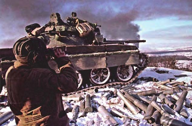 gépesített lövészezredével (1737 fő, 19 harckocsi, 35 BMP, 32 BTR) 7.30-kor kezdte meg előrevonását Groznij irányába. 13 órakor az ezred alegységei kijutottak Groznij nyugati pereméhez.