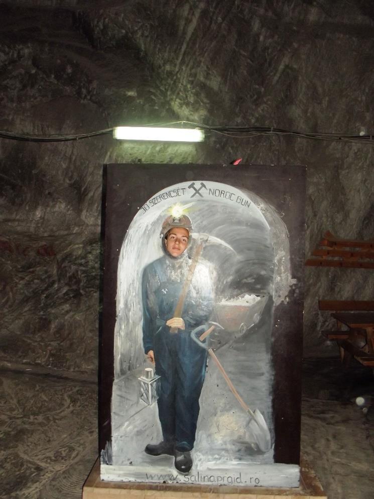 A világ legnagyobb heliotermikus tava. Sókarszton jött létre 1875-ben.
