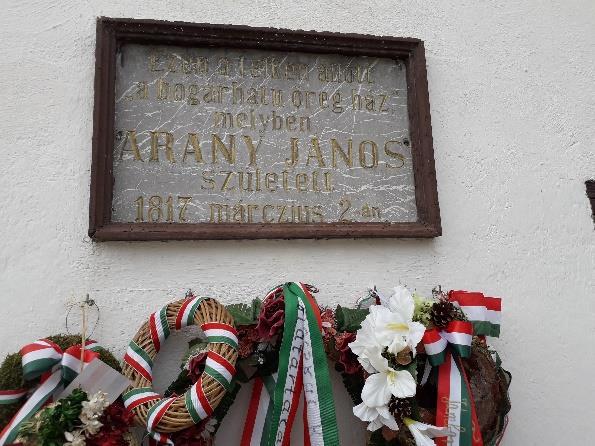 maroknyi lelkes szülő és 3 kísérőtanár, Riskó Andrea, Riskó Gábor és Demjén Erzsébet, öt vidám, élményekben gazdag napot tölthettünk Erdélyben.