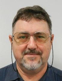LACZÓ FERENC Okleveles villamos mérnök Műszaki projektvezető GERZNER-VÁGÓ BERNADETT Közgazdász Projektasszisztens FLIRT generációk, egy járműcsalád a GTW-től a nagysebességű motorvonatig Összefoglaló