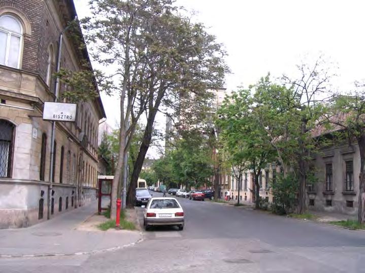 ) A 39142 hrsz-ú telken álló épület fővárosi egyedi védelem alatt is áll.
