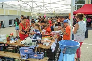 Všetky práce boli vystavené na výstave v priestoroch základnej školy. Ďakujeme všetkým zúčastneným za ich kreatívne nápady a vytvorenie veselej veľkonočnej nálady. PaedDr.