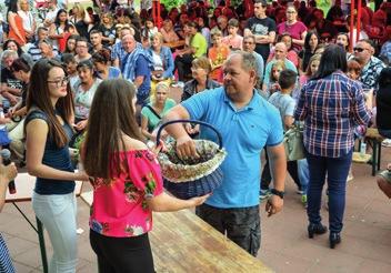 Az idén ez az ünnepség ismét két napon át tartott. Április 30-án került sor a májusfaállításra.