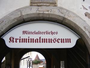 ) Karunk Magyar Állam- és Jogtörténeti Tanszékének és a jénai Friedrich-Schiller-Universität Büntetőjogi és Jogtörténeti Tanszékének szervezésében,