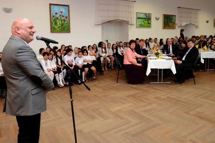 Közélet A nőket köszöntötték Nagybajomban Dr.