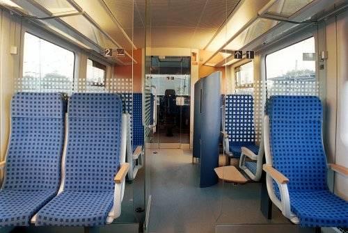 120 km/h Ára 2,36 és 2,73 millió USD Klímaberendezés van Ülőhely