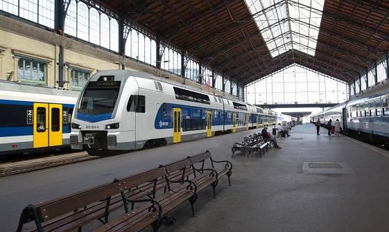Gyártó Stadler Bussnang AG Beszerezve 2019 20. Sebesség 140 km/h Ülőhelyek száma (2.