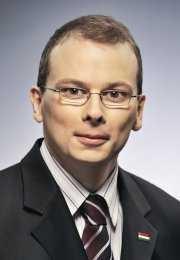 Számos vállalkozás, többek között a Vodafone Shared Services GDPR felkészülésében vesz rész jogi szakértőként.