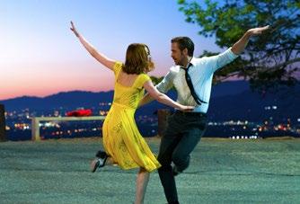 Ő Ryan Gosling, a lassan reagáló sofőr pedig Emma Stone, és így kezdődik a Kalifornai álom, minden idők egyik