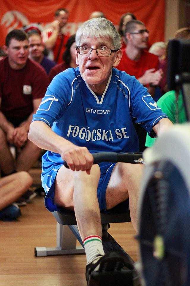 Ha nagy ellenállást állítunk be, nehezebb lesz evezni. A beállításhoz kérjünk segítséget.