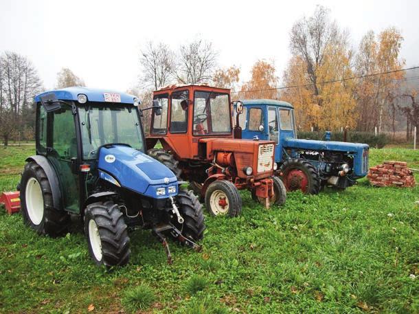 Mezőgazdaság Agriculture 66 Elismerés Limousinok Erőgépek szántott parcellákét.