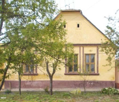 jellemző homlokzatkialakítással készültek.