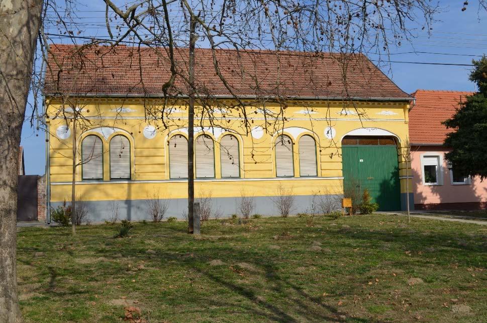 Az innen induló utcák szalagtelkes kialakításúak, utcára
