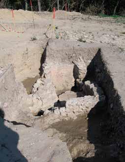 A térség jelentős, számos helyről látható tájsebe a ma is működő kaolin bánya Történeti terület A történeti területet Quadriburg