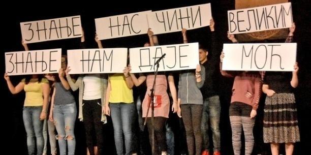 Kormány alelnöke, Muškinja Heinrich Anikó, a tartományi ombudsman, Ceglédi Rudolf úr, Zenta város polgármestere, Balo Tatjana, a Községi Képviselő-testület elnöke.