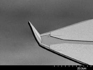 50 nm vastag réteggel nikkelből vagy kobaltból.