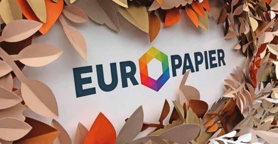 A szakmai előadások közül egy olaszországi papírgyár, a Favini Remake bőrtartalmú papírcsaládját mutatjuk be, amit Caroline Wagner és Michele Posocco prezentációjából ismerhettünk meg.