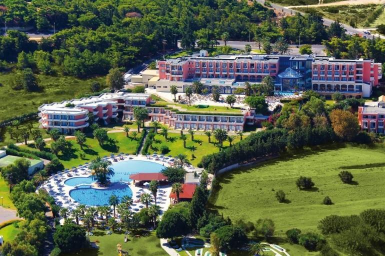 1045 Budapest, Széchenyi tér 9. Eng.sz.: R-4466/95/85 Mobil: +36-30-866-1133 Tel: +36-1-272-0793 E-mail: info@apollontravelclub.hu APOLLON TRAVEL CLUB Forgatókönyv 2017. augusztus 8 12.