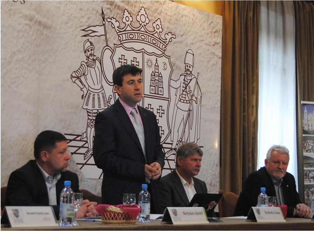 2013 2014 Elkezdődött a szükséges munkálatok közbeszerzése, 2013. szeptember 30-án írták alá a szerződést az első szakaszra, a terület tehermetesítésére és a bontási munkálatokra.