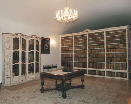 Budapest, a Ráday könyvtár jelenlegi interieurje (Dunamelléki Református Egyházkerület székháza, Budapest, IX. Ráday u. 28.) látogatták, könyveiket ott szerezték be. A 17.