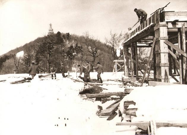 LIBEGŐ ALSÓ ÁLLOMÁS 15 TÖRTÉNETI ÁTTEKINTÉS 1969-1970-ben épült, az UVATERV tervei alapján, a