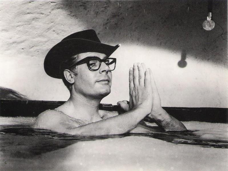 Fellini: