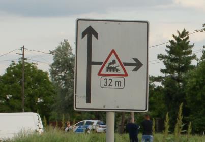 1.8.2 Az útátjáró forgalma 4. ábra. Az előjelző tábla.