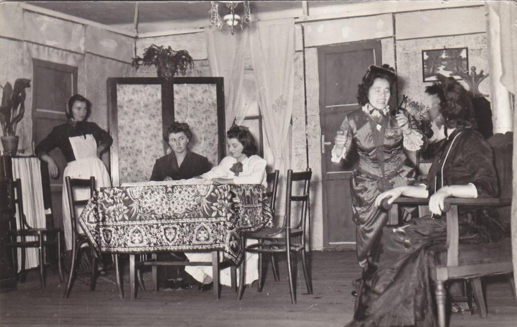 rendelő felszerelésére költötték. 1961.Február 12.