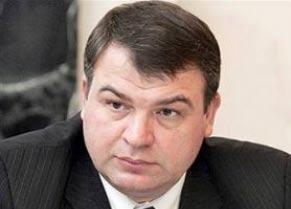 átláthatatlanság, pazarlás és korrupció elleni küzdelem is.