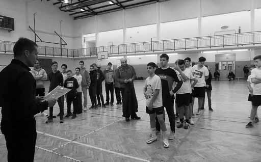 A rendezvényre 160 tanuló és minden sportágra tanári csapat is jelentkezett, majd versenyzett a tanítási nap folyamán. Minden résztvevő egy jó hangulatú délelőttöt töltött el mozgással, sporttal.