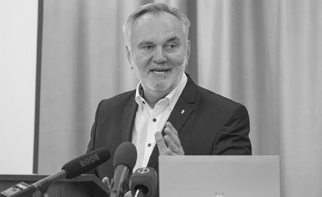 Gondoskodás éve dabasi Újság Közel 130 milliós támogatással egészségügyi fejlesztések valósulnak meg Dabas két városrészében is Pánczél Károly országgyűlési képviselővel, a Nemzeti Összetartozás