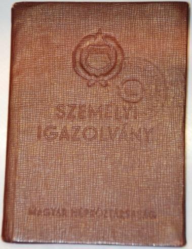 azonosítóját (régi nevén személyi számát).