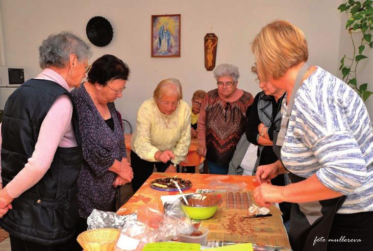 .41 SILIRPÁ.5102 HÍREK December a ragyogás, az ünnep, a szeretet időszaka, cseppet sem közhely ugyanakkor, hogy manapság egyre többen szenvednek az egyedülléttől.
