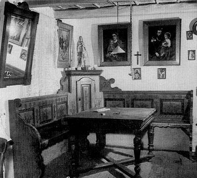 22./Különleges terítési mód nem volt szokásban. 23./Temetés éjszakáján a rokonság halotti tort ült. Kalácsot, perecet ettek, bort ittak, közben egy asszony búcsúzott a halottól.
