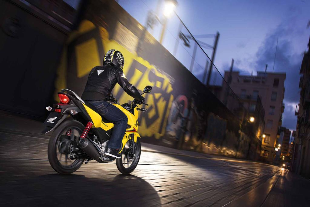 Élj teljes ÉLETET! Cirkáljon fejedelmi kényelemben a CB125F ezen a téren is a legmagasabb színvonalon áll.