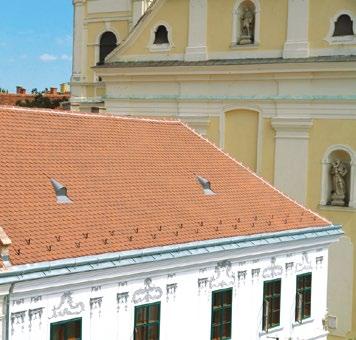 lett. Az épület - pontosabban háztömb - valójában négy