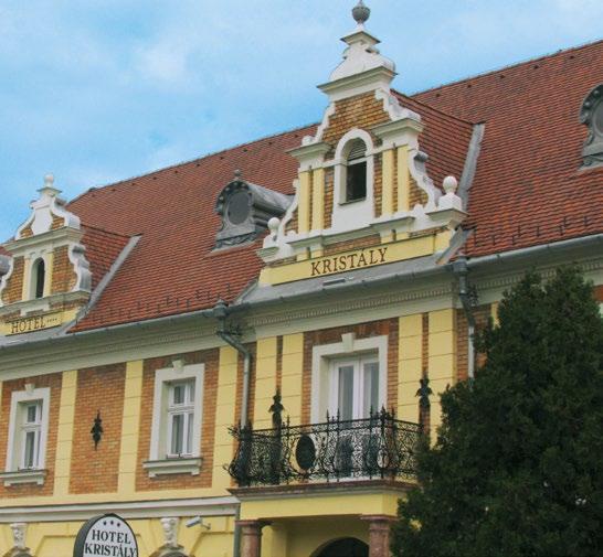 épült, (Szarka Fogadó, majd Esterházy Szálloda)