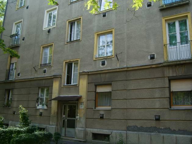 Építők útja 9 lakó épület FUNKCIÓ ÉPÍTÉS IDEJE MŰSZAKI ÁLLAPOT