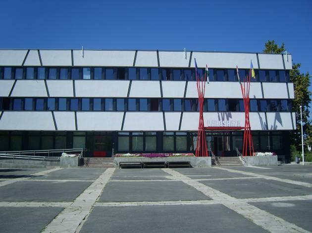 1132/5 Kazincbarcika, Fő tér 4 Polgármesteri