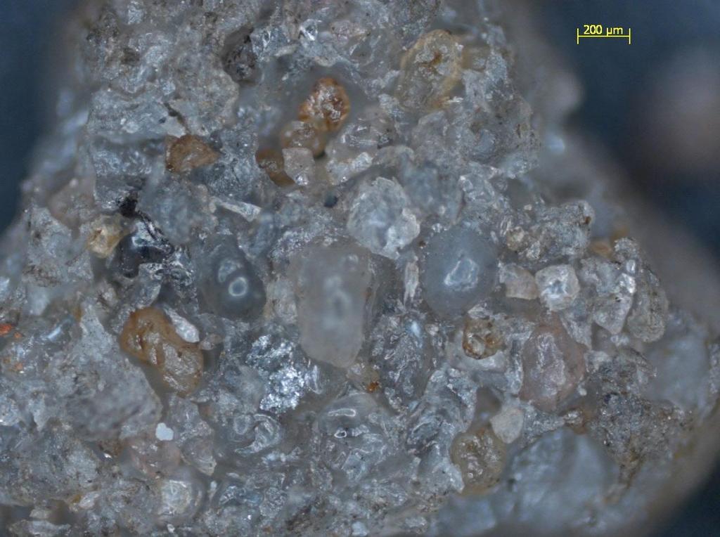 11. ábra x > 800 µm-es rögös homok mikroszkópiai