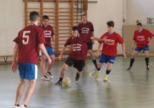 kézilabda csapatainknak, de más sportágak