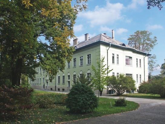 AM Dunántúli Agrárszakképző Központ, Csapó Dániel Mezőgazdasági Szakgimnázium, Szakközépiskola és Kollégium OM azonosító: 036410 Cím: 7100 Szekszárd, Palánk 19. Pf.: 61.