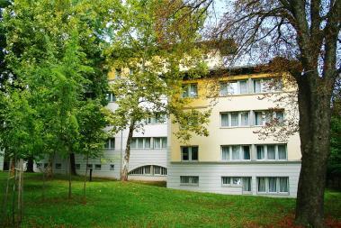 félévi eredménye: 50 pont + központi
