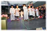 Detský folklórny súbor Krpèiarik pracuje pri Základnej škole na Jilemnického ulici v