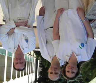 DR. BARTOS GÁBOR, DR. BIHARI IMRE 2. ábra. Dr. Nyiredy Géza, dr. Baranyai Árpád és dr. Varga Krisztina (2006). képest mindenképpen fejlődést jelentetett, -persze mára ez már jelentősen elavult.