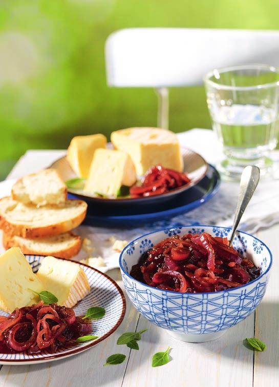 1 teáskanál só 150 g cukor ízlés szerint frissen őrölt feketebors TIPPEK: A receptvideó megtalálható a befozok.hu weboldalon. Az üvegbetöltés előtt kiteszünk egy tányérra 1-2 teáskanál forró masszát.