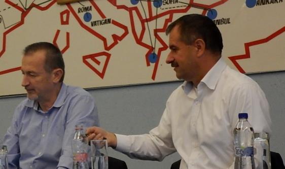 -től érkezett kollégát is, köztük Gubik Lászlóval a cég vezérigazgatójával, de erről majd később.