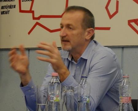 átszövik az országot, nehezítve a vonatok haladását.